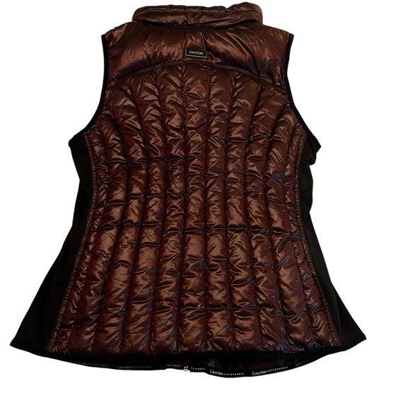 Calvin Klein Performance Mock Neck Down Lightweight Vest in Burgundy funnel neck - Picture 5 of 13